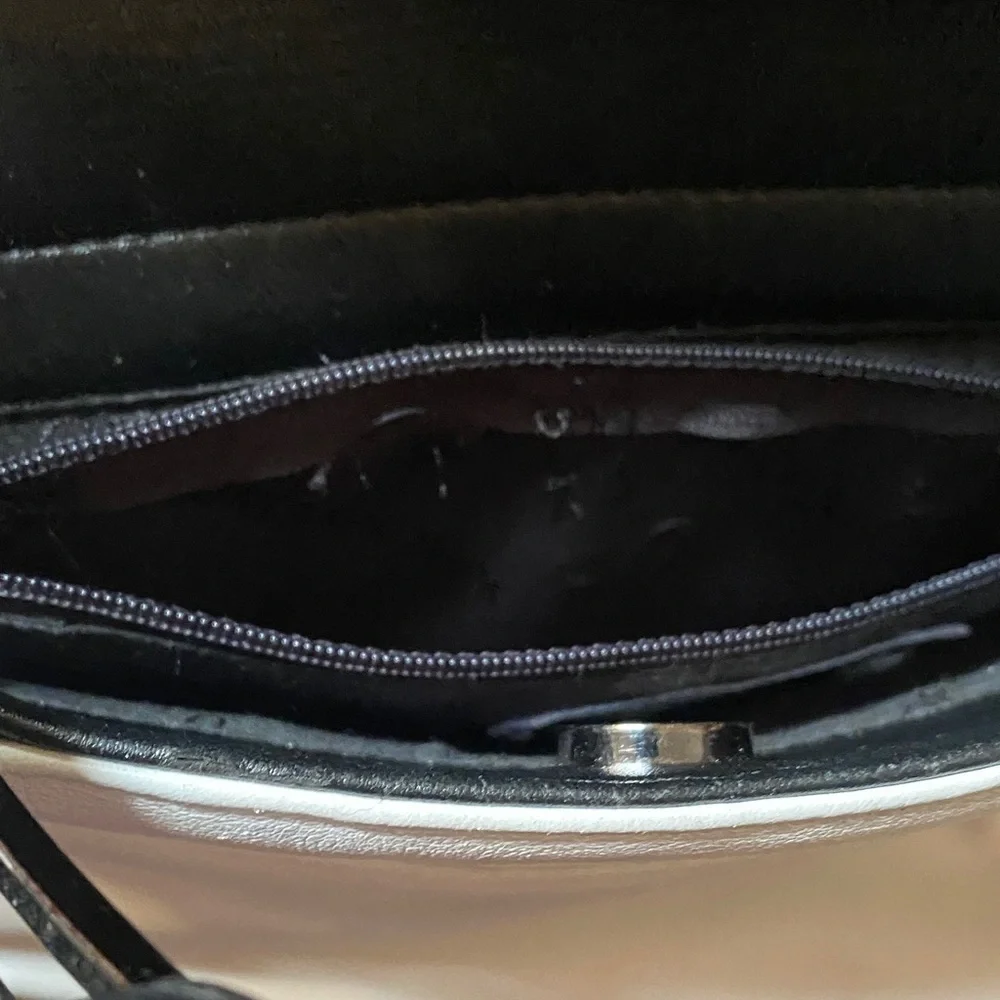 Jones New York Elegant White Small Tote Bag/Purse with Black Accents